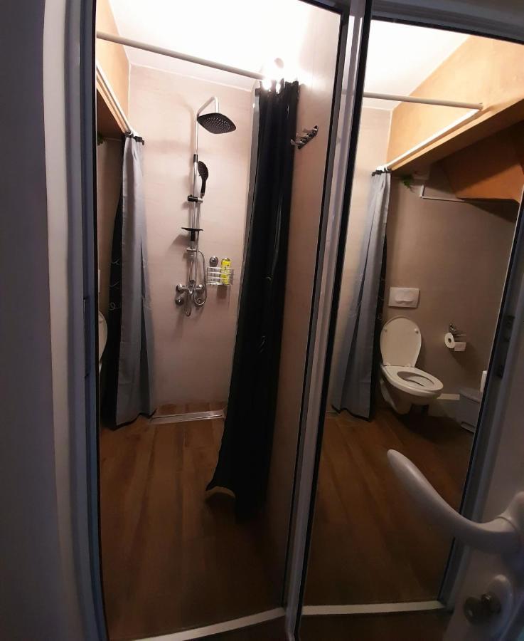 Limone Apartmani Nis Bagian luar foto